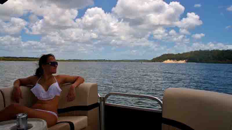 Hire a boat from Coastal Ventures and explore the stunning inshore waterways of the Gold Coast!